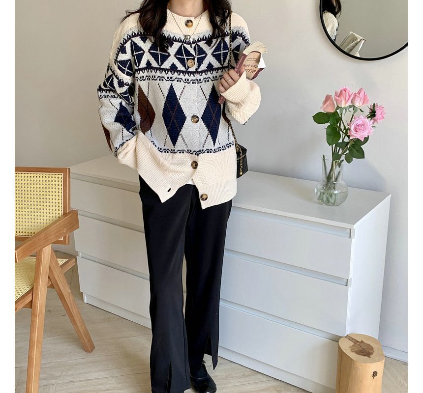 Loose-Fit Cardigan Pattern