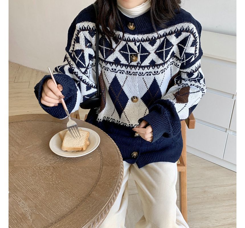 Loose-Fit Cardigan Pattern