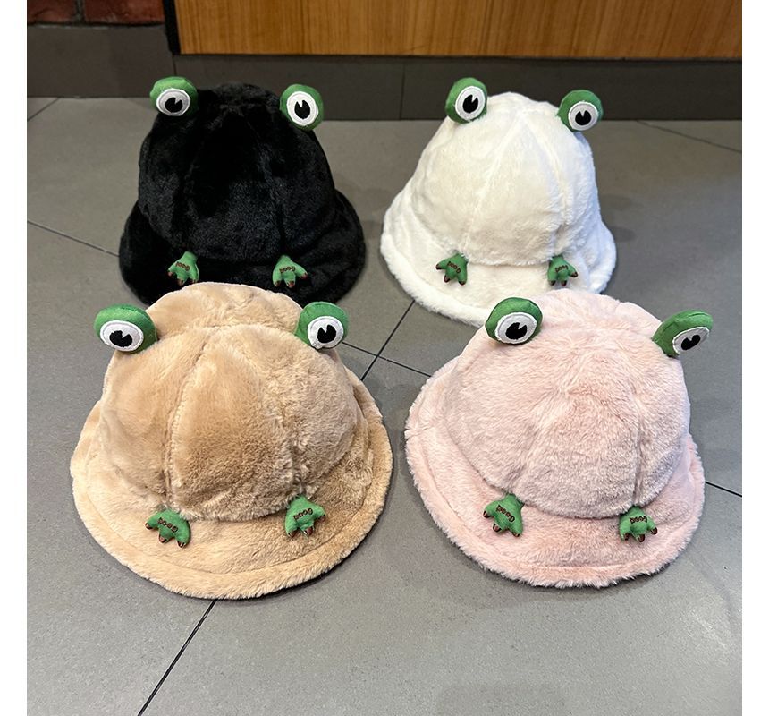 Frog Bucket Chenille Hat