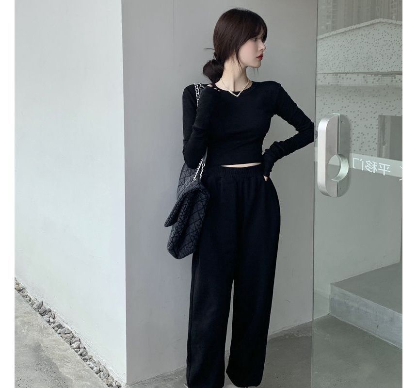 Plain Slim Round Crop Tee Long-Sleeve Neck Fit