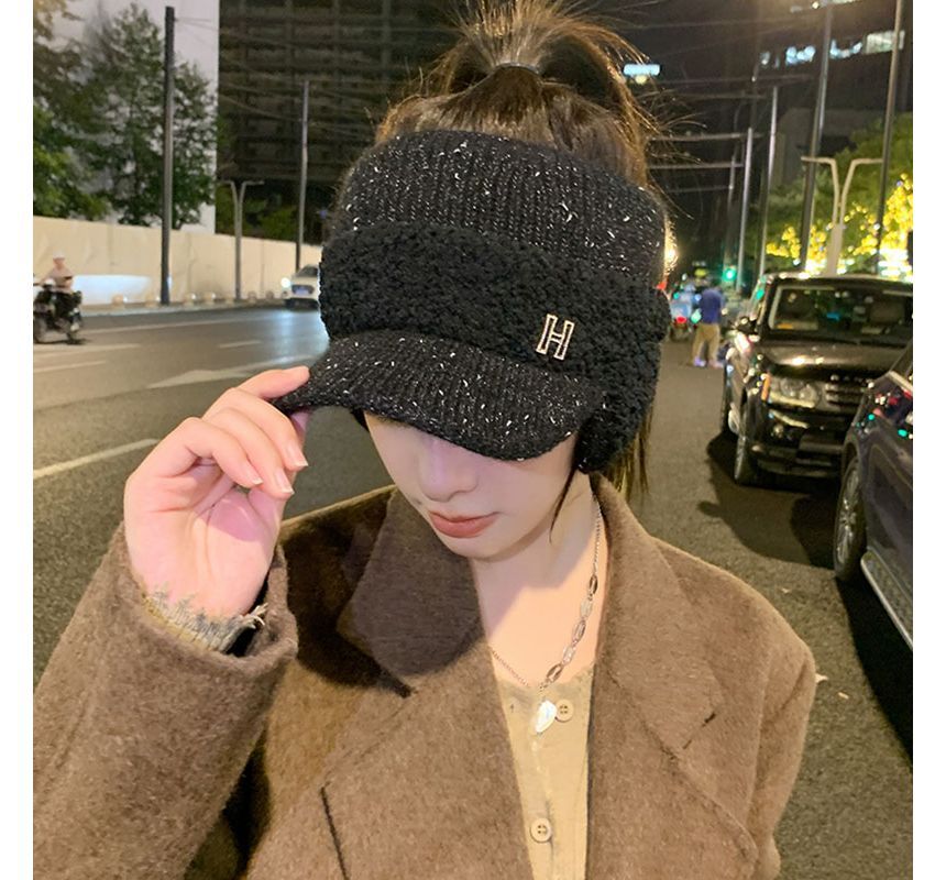 Faux Lettering Hat Knit Visor Shearling Panel