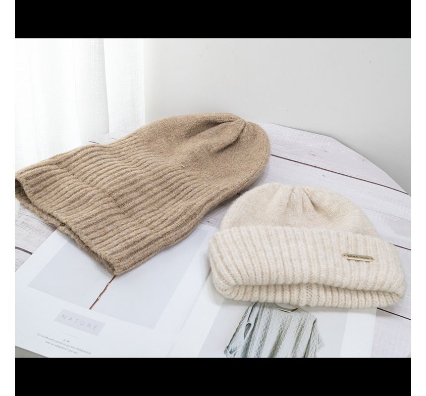 Beanie Knit Logo