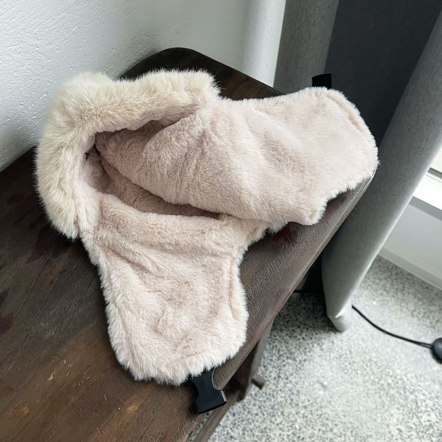 Fleece-Lined Hat Trapper