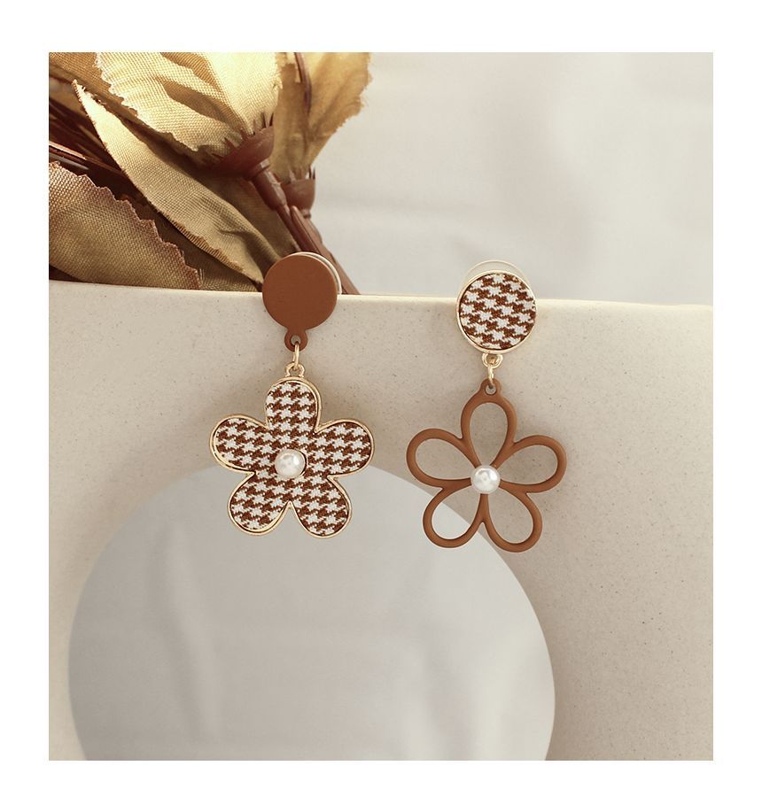Dangle Houndstooth Asymmetrical Alloy Floral Earring