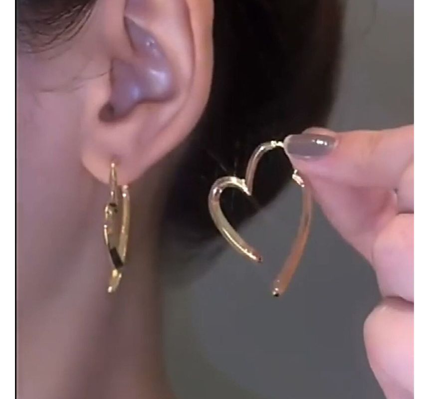 Alloy Earring Through Heart