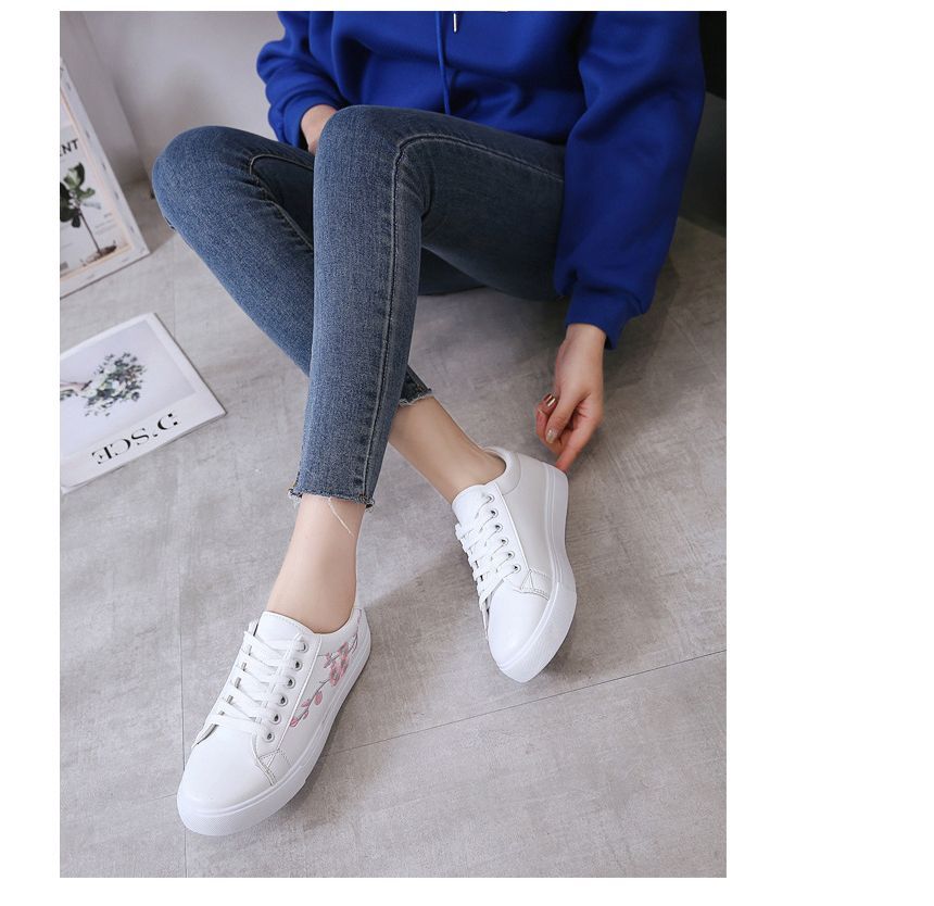 Floral Lace-Up Embroidered Sneakers