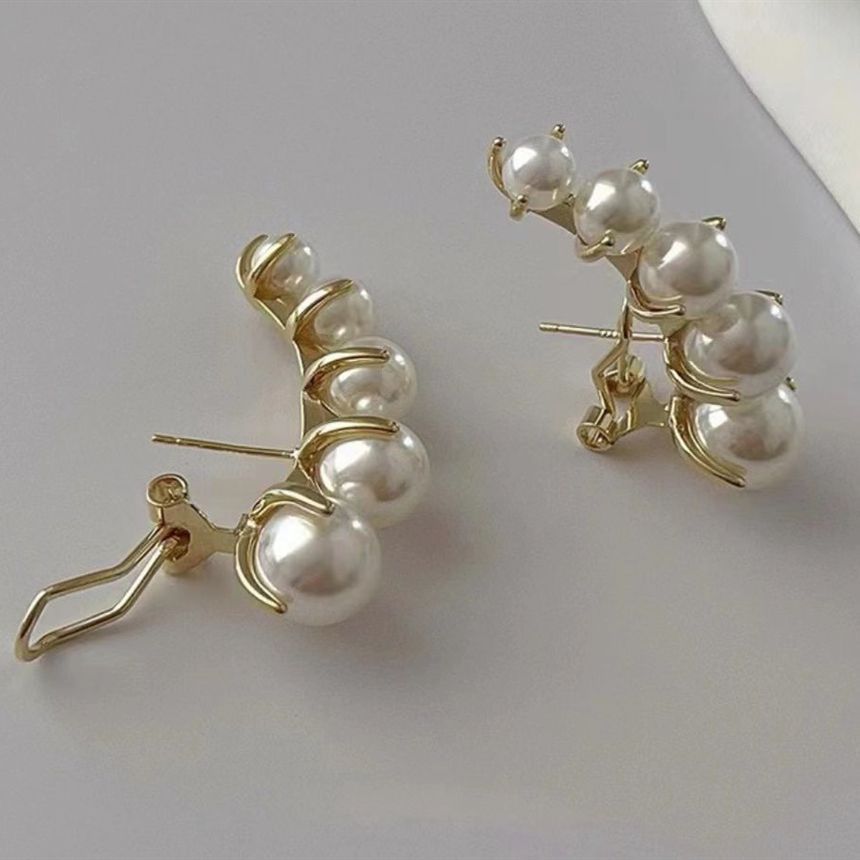 Alloy Pearl Faux Earring