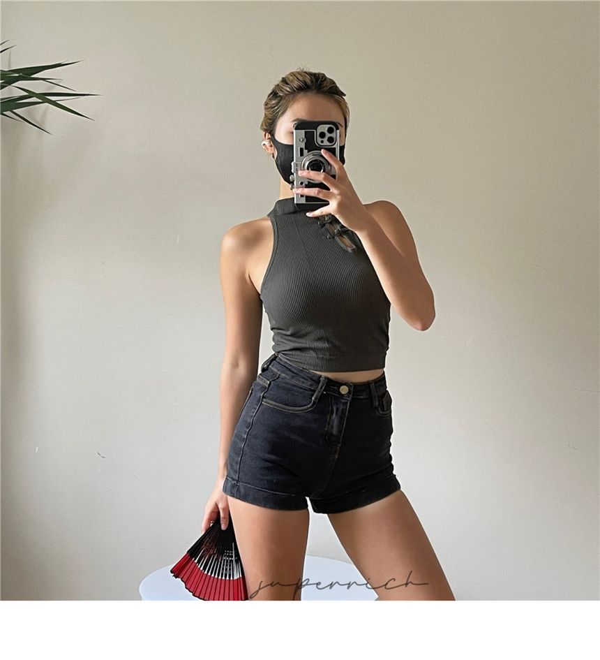 Button Padded Top Crop Tank Plain Frog