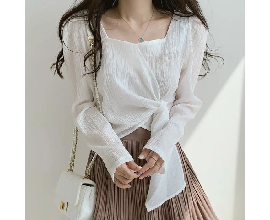 Sweetheart-Neckline Blouse Tie-Side Plain Puff-Sleeve