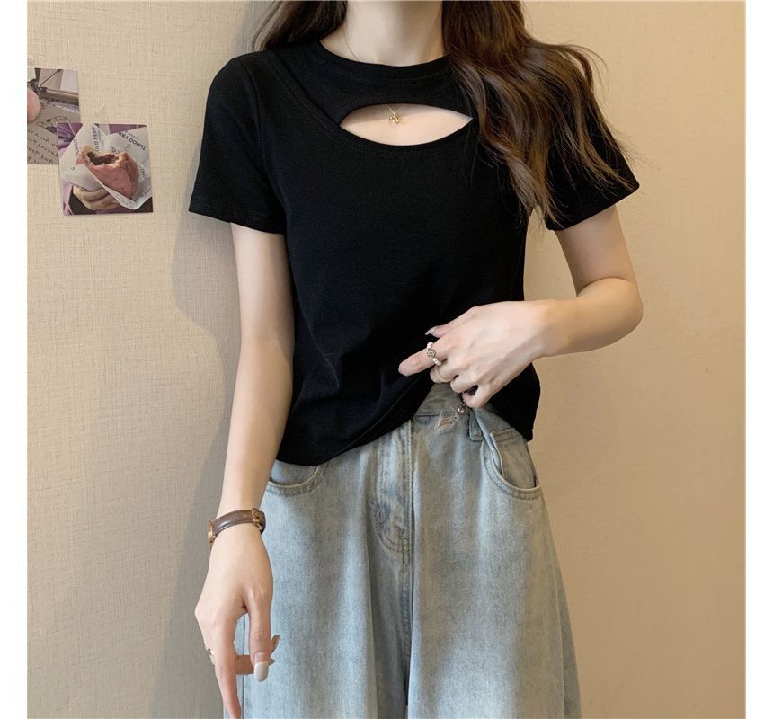 Plain Short-Sleeve Neck Cut Out T-Shirt Crew