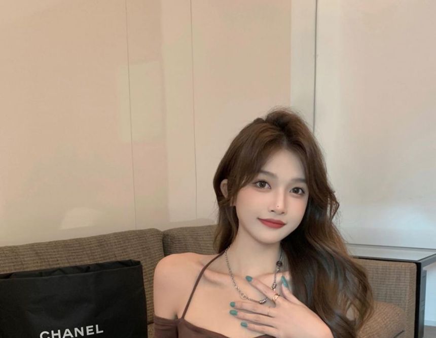 Short-Sleeve Plain Slim-Fit Halter Top