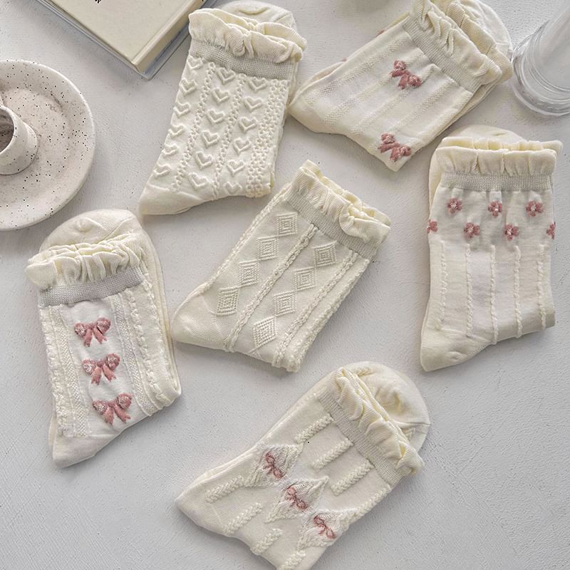 Set of 3 Pairs: Plain Ruffle Trim Socks