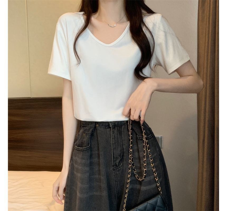 Plain V-Neck Short-Sleeve T-Shirt