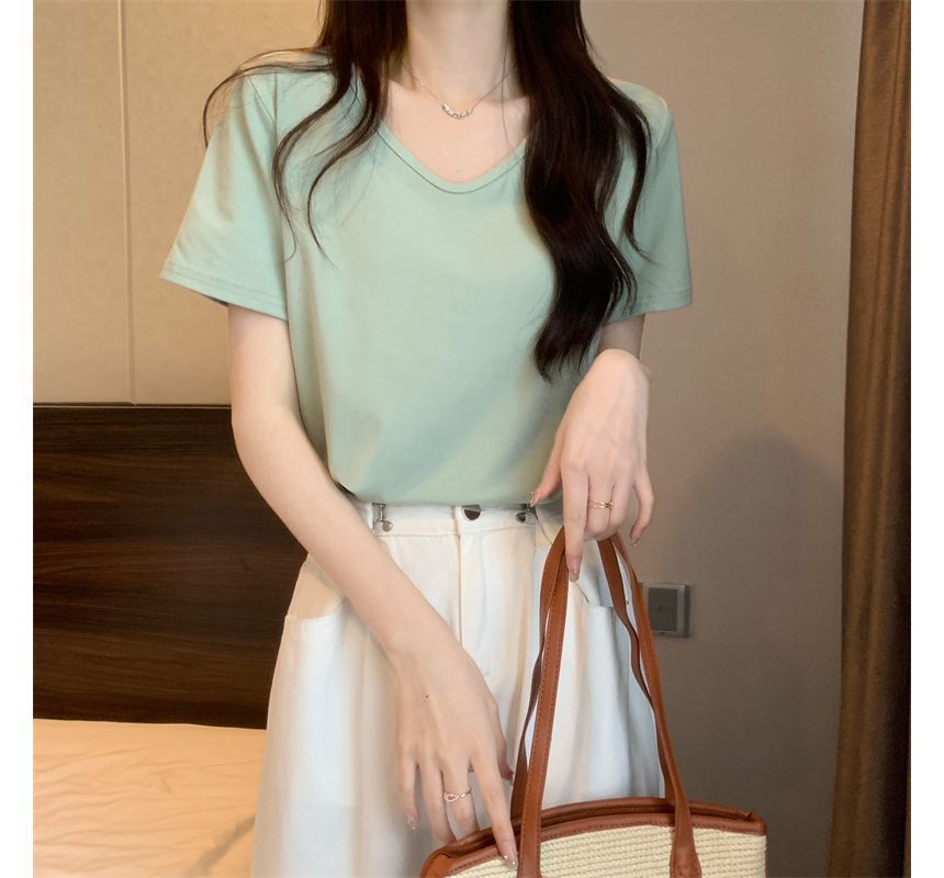 Plain V-Neck Short-Sleeve T-Shirt