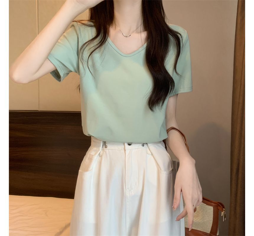 Plain V-Neck Short-Sleeve T-Shirt