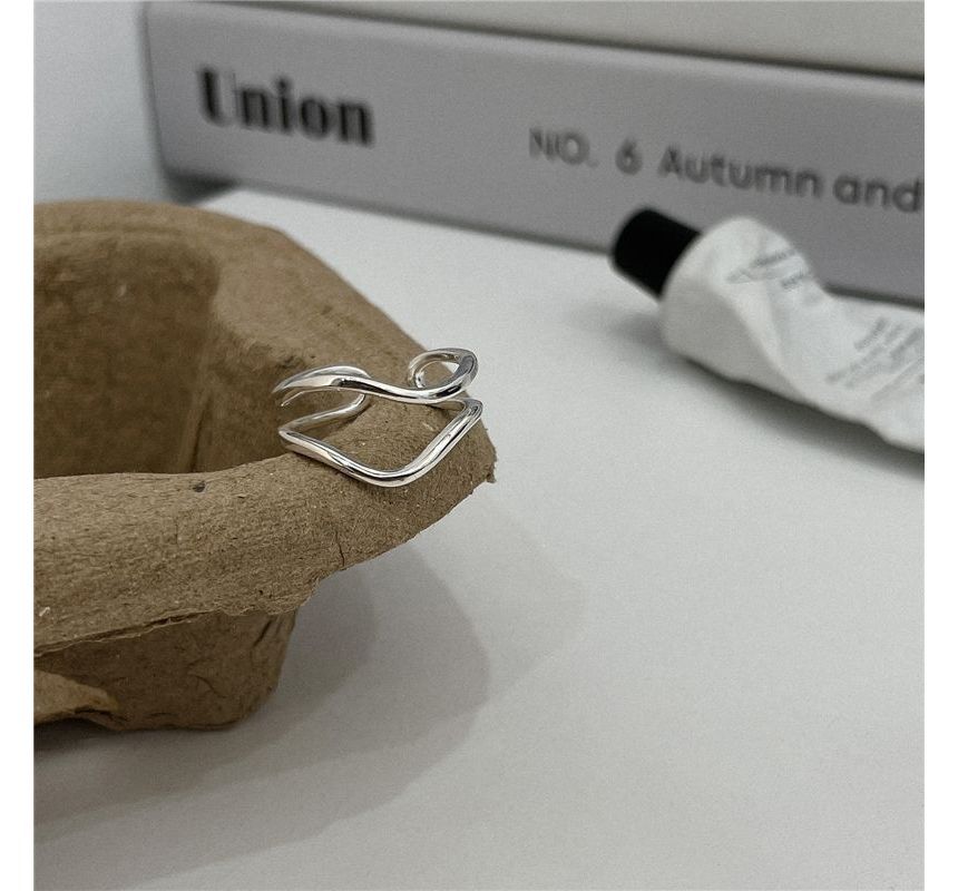 / Layered Geometric Wavy Open Alloy Ring