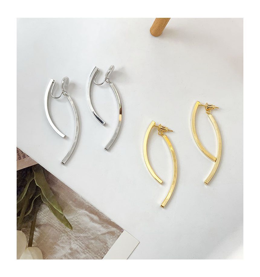 Fringed Alloy Earring Curve