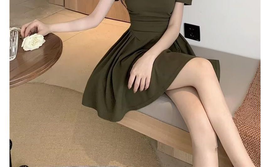 A-Line Mini Square Dress Neck Short-Sleeve Plain