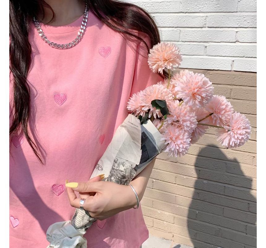 Heart Neck Short-Sleeve Tee Round Embroidered
