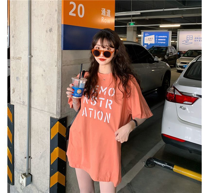 Neck Short-Sleeve Lettering Round Tee