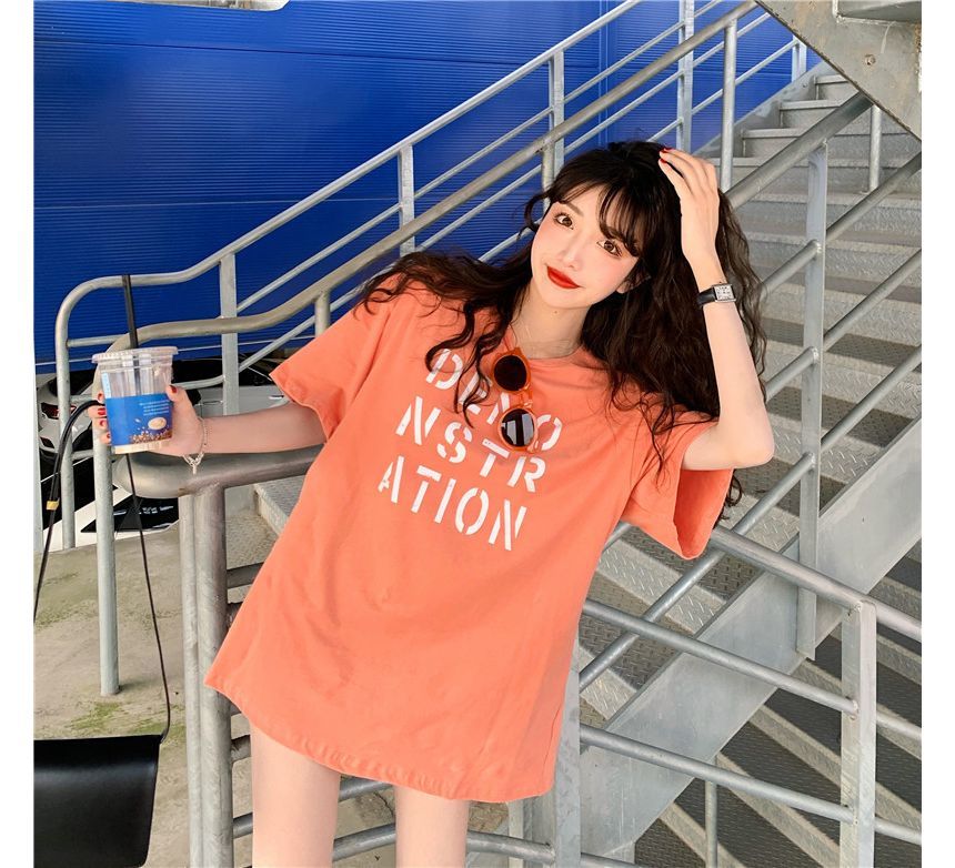 Neck Short-Sleeve Lettering Round Tee