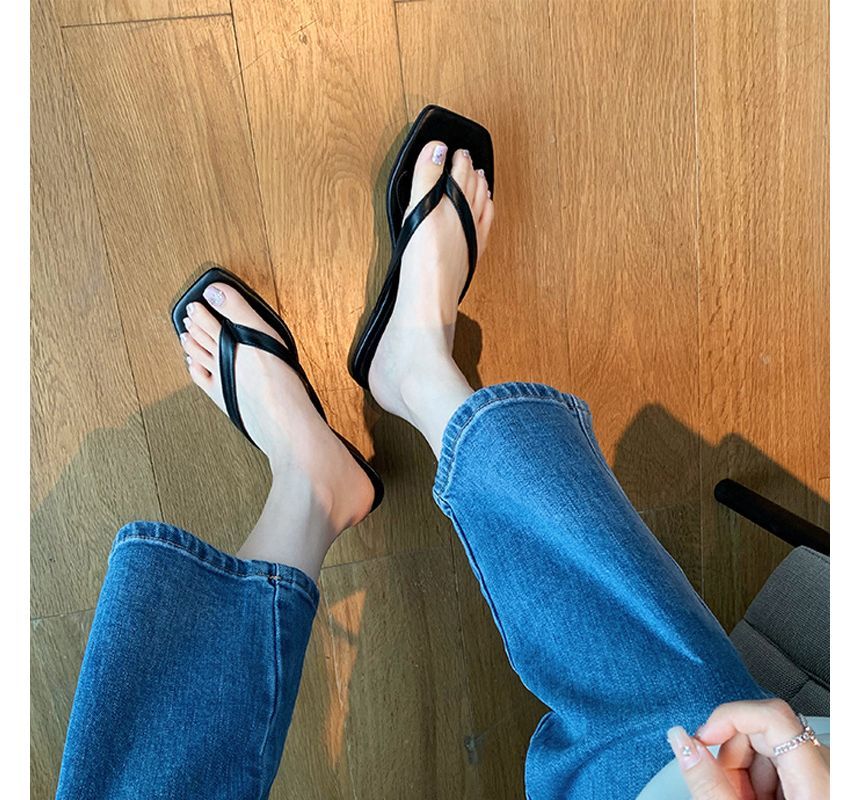 (Various Low Flops Plain Heel Designs) Flip