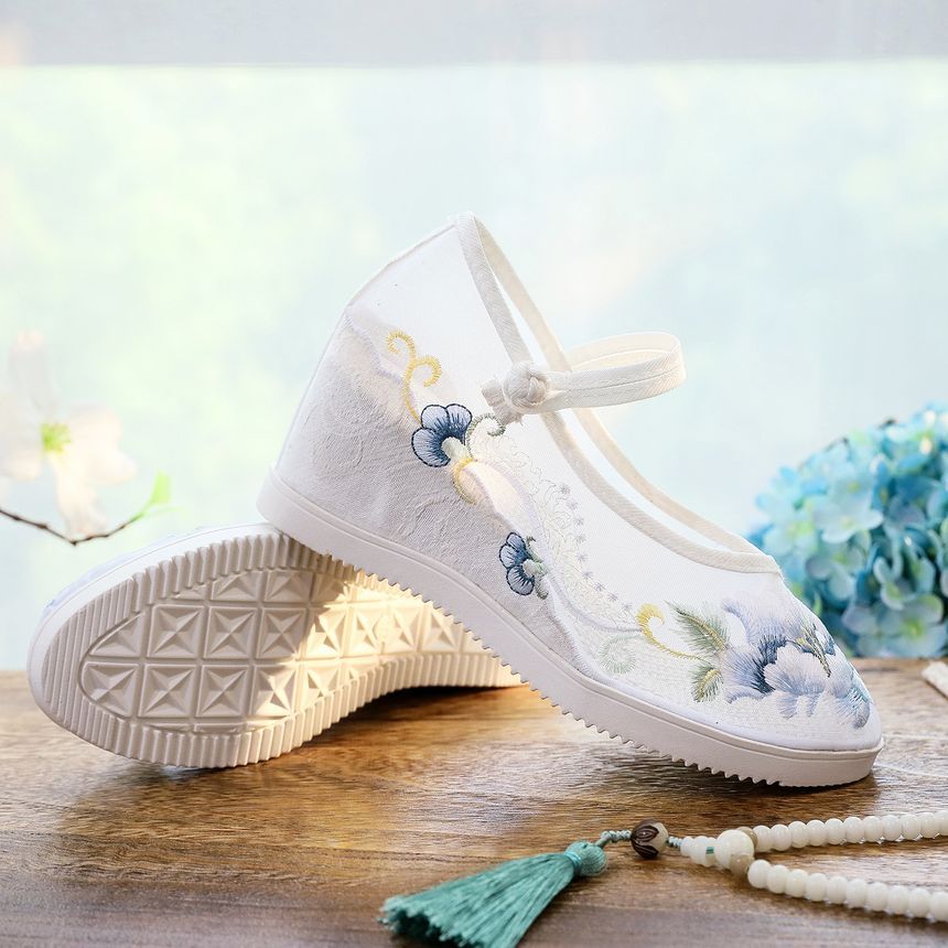Embroidered Mary Pointed Jane Shoes Wedge