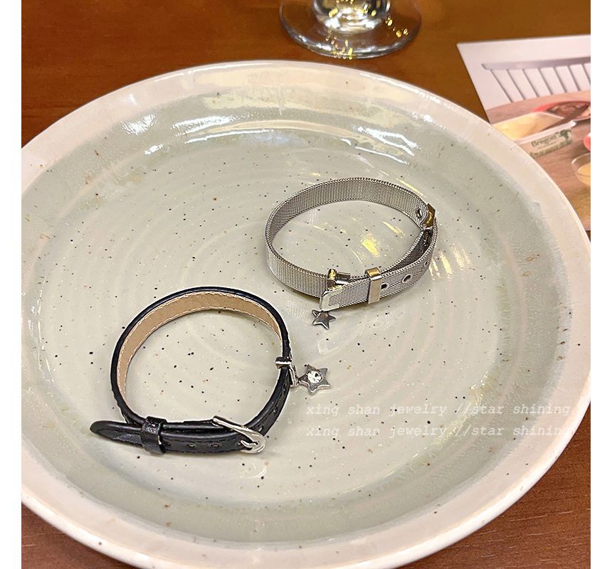 Alloy Faux Bracelet / Leather Pendant Star Buckled