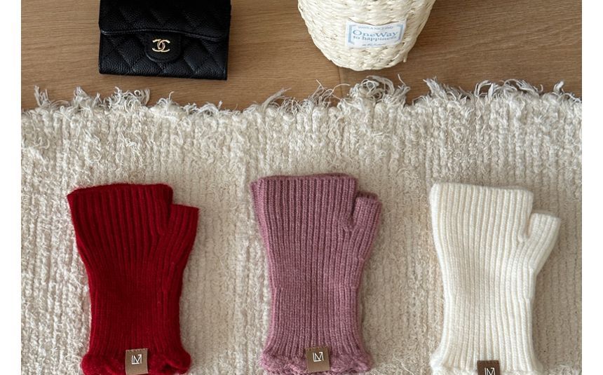 Gloves Fingerless Applique Lettering Knit