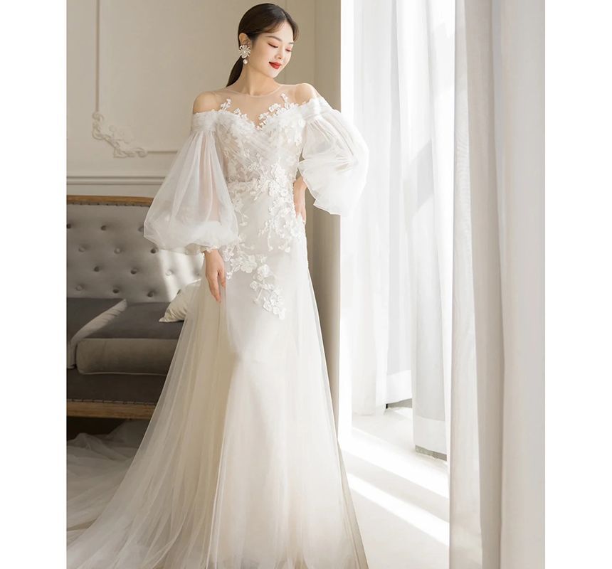 Balloon Sleeve Cold Shoulder Plain Flower Applique Mesh A-Line Wedding Gown