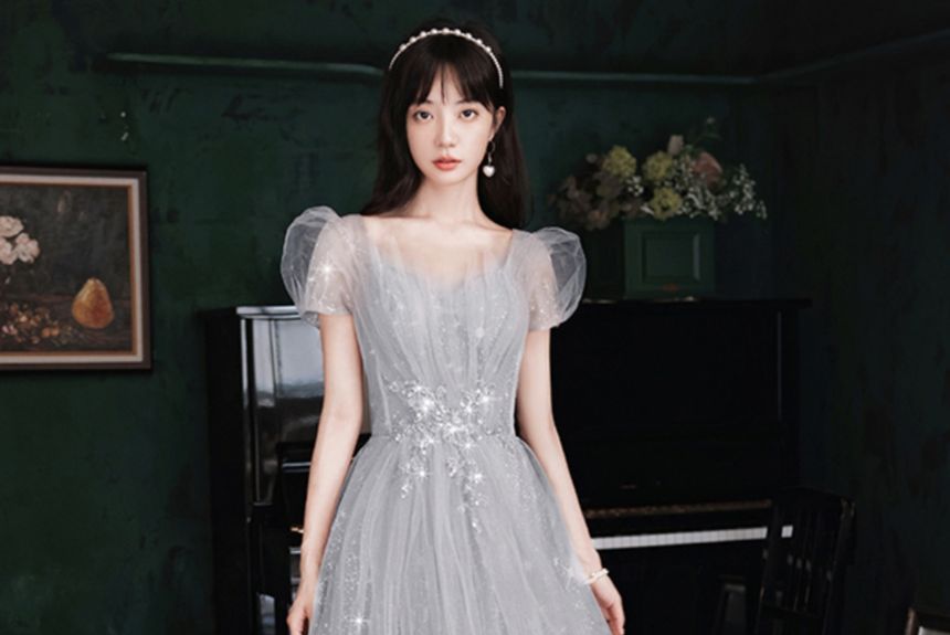 Puff-Sleeve Sweetheart Neckline Sequin Mesh A-Line Evening Gown