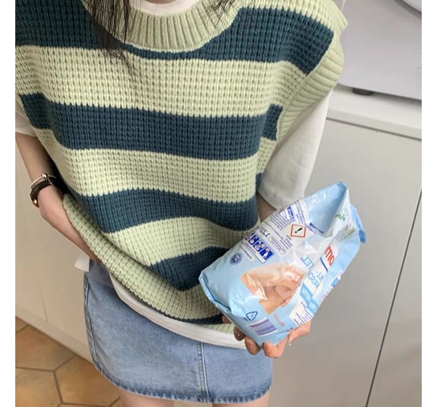Striped Sleeveless Vest Round Neck Knit