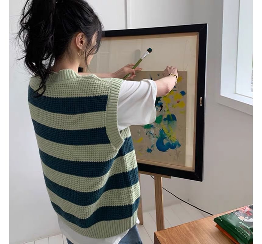 Striped Sleeveless Vest Round Neck Knit