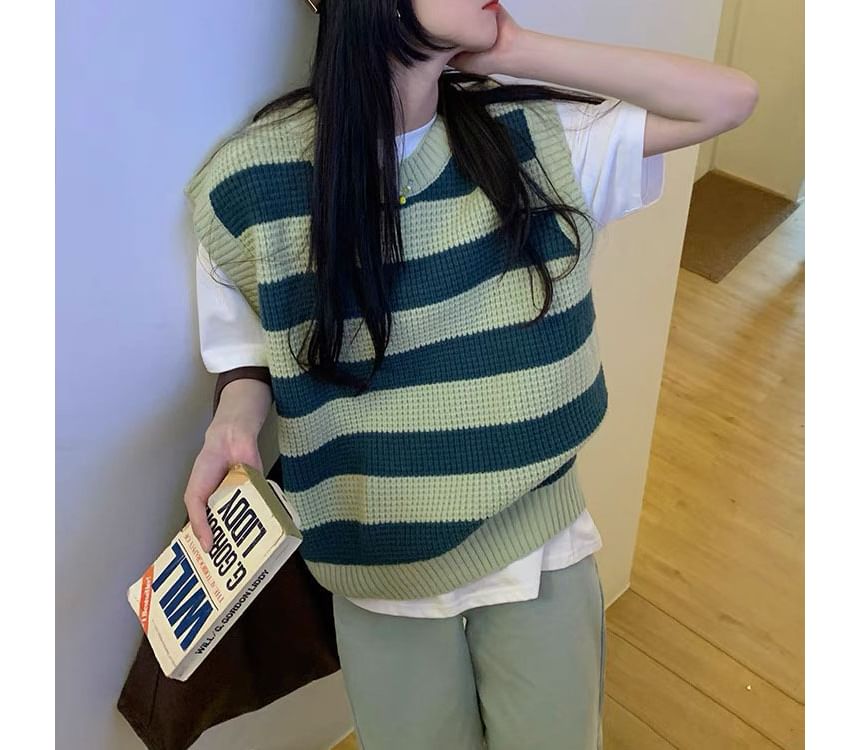 Striped Sleeveless Vest Round Neck Knit