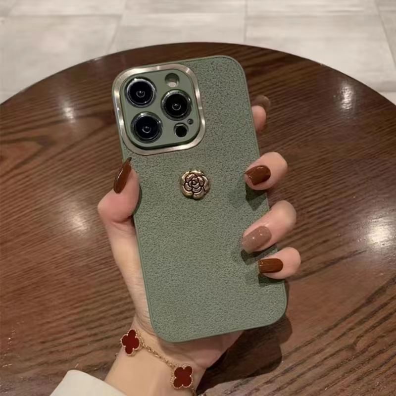 Floral Applique Leather Patterned Phone Case For iPhone 11, 11 Pro, 11 Pro Max, 12/12 Pro, 12 Pro Max, 13, 13 Pro, 13 Pro Max, 14, 14 Plus, 14 Pro, 14 Pro Max, 15, 15 Plus,15 Pro, 15 Pro Max