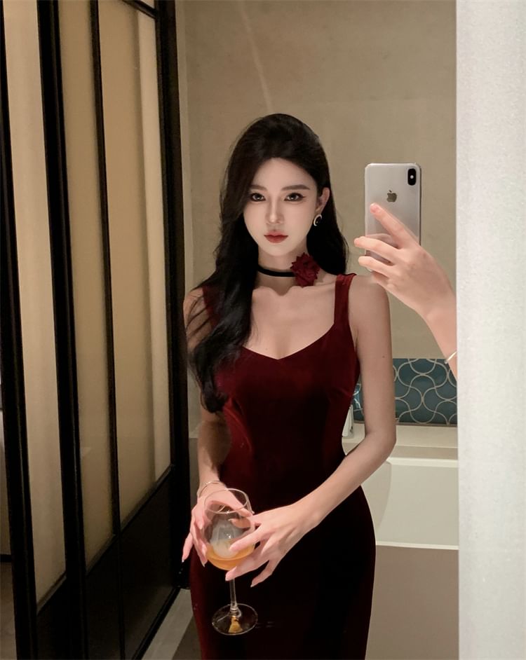 Sleeveless Square Neck Plain Velvet Maxi Mermaid Dress