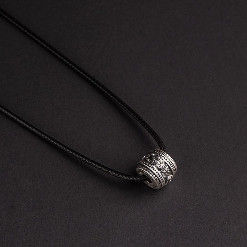 Embossed Alloy Pendant / Cord Necklace / Alloy Necklace / Set