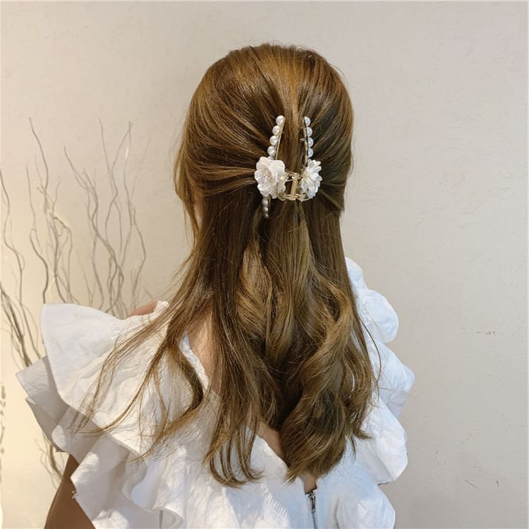 Floral Acrylic Faux Clamp Pearl Hair