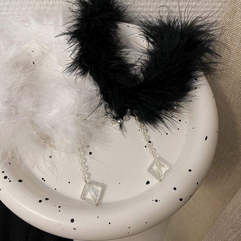 Faux Crystal Pendant Chenille Choker