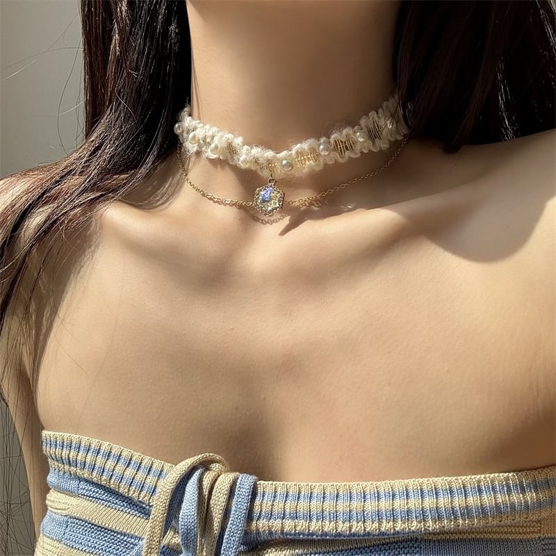 Rhinestone Alloy Yarn Choker Layered