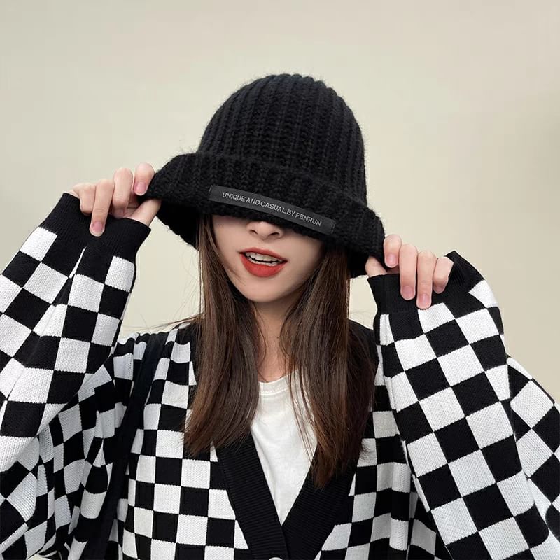 Lettering Beanie Applique Knit