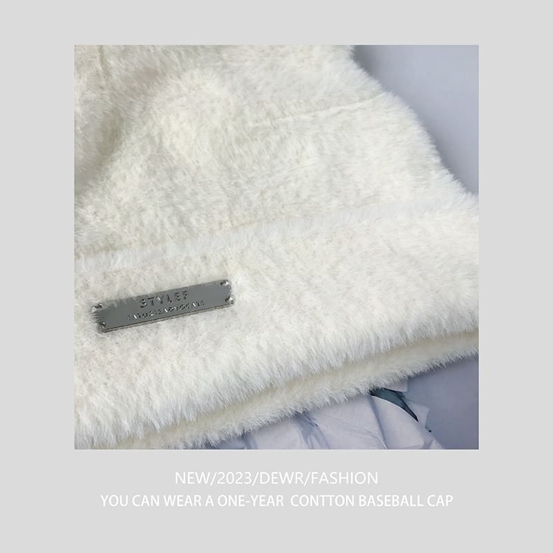 Knit Ear Beanie Applique Cat