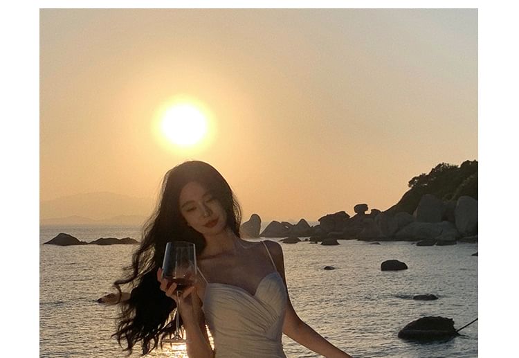 Plain Neckline A-Line Spaghetti Strap Dress Maxi Sweetheart