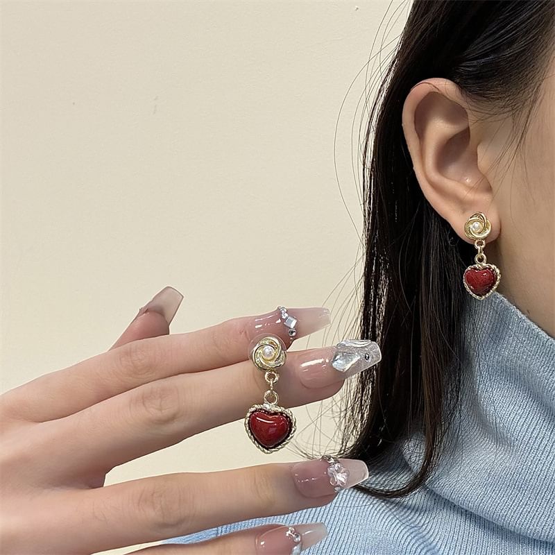 Pearl Faux Drop Earring Heart