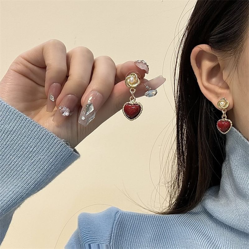 Pearl Faux Drop Earring Heart