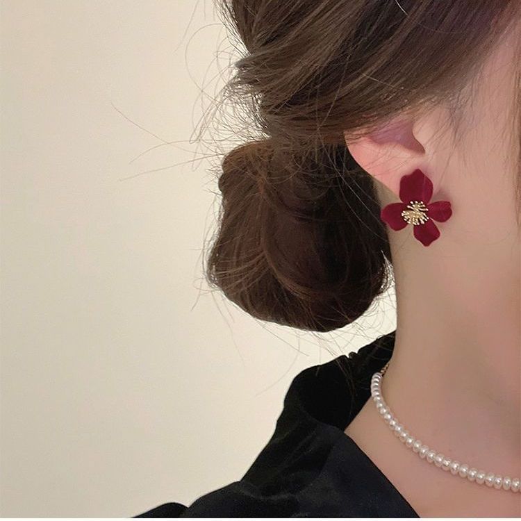 Floral Ear Stud