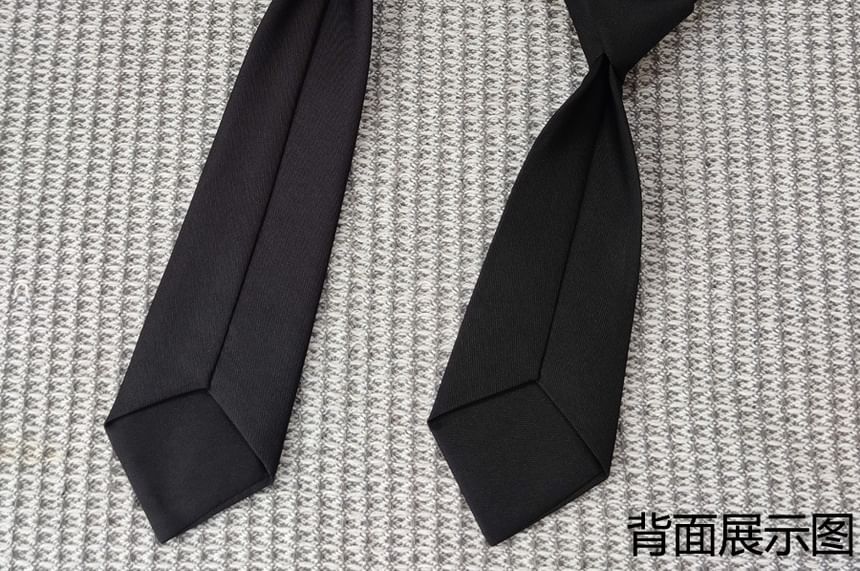 Plain Pre-Tied Necktie
