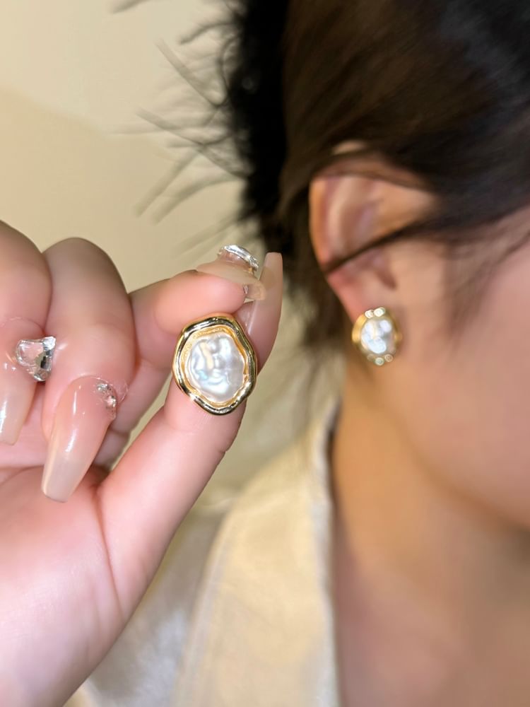 Pearl Ear Stud Irregular Faux