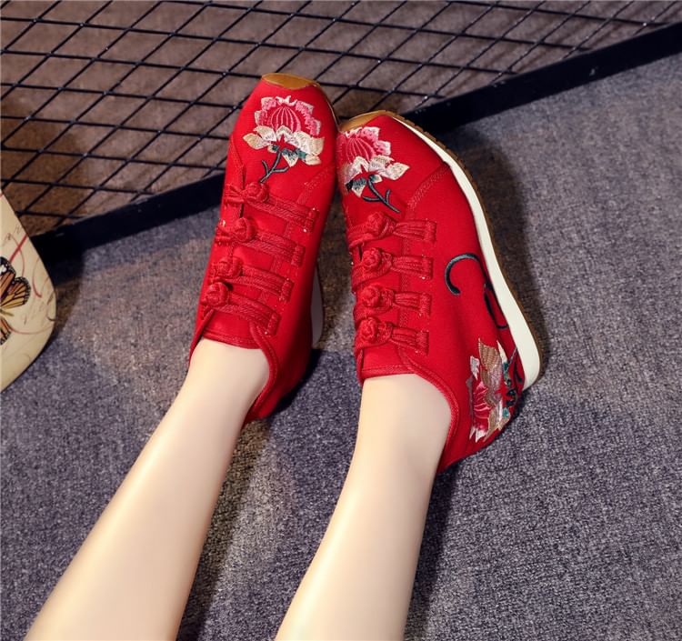 Flower Embroidered Hidden Wedge Sneakers