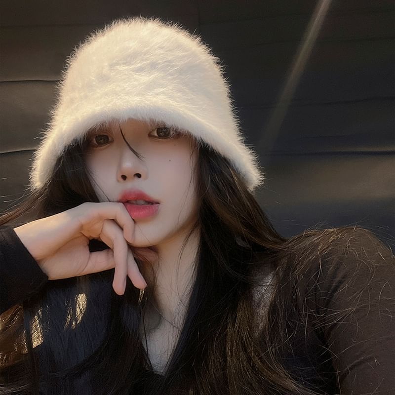 Fluffy Bucket Hat Plain